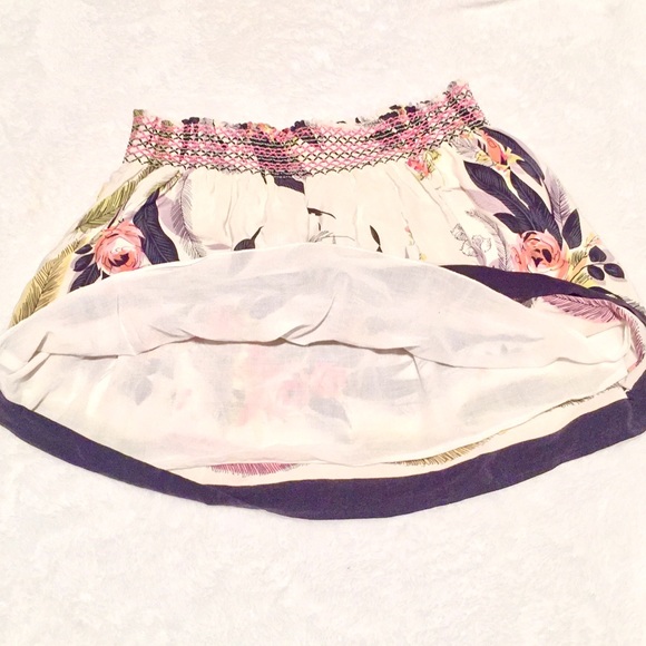 🌸NWOT Kimchi Blue Floral Skirt🌸 - Picture 3 of 6